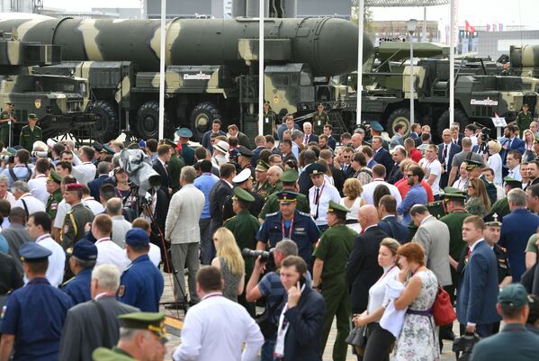 Открытие международного военно-технического форума Армия-2017 - Sputnik Молдова