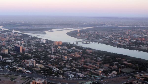 An aerial view shows the Nile river cutting through the Sudanese capital Khartoum - Sputnik Moldova-România