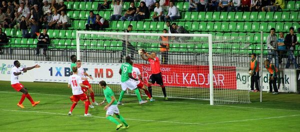 Матч между оргеевским Милсами и французским Сент-Этьеном Матч между оргеевским Милсами и французским Сент-Этьеном - Sputnik Молдова