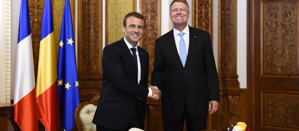 Emmanuel Macron și Klaus Iohannis - Sputnik Moldova-România
