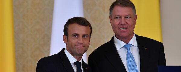 Emmanuel Macron și Klaus Iohannis Emmanuel Macron și Klaus Iohannis - Sputnik Moldova-România