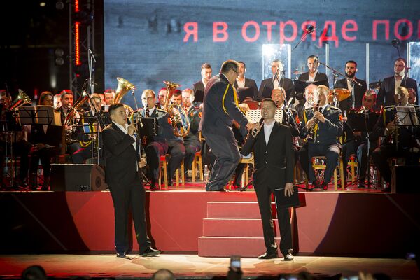 Это самое массовое в Молдове исполнение песни Смуглянка - Sputnik Молдова