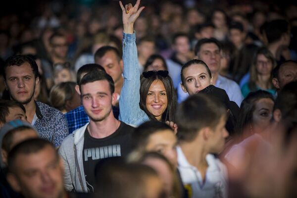 Rock-and-roll interpretat de spectatori - Sputnik Moldova