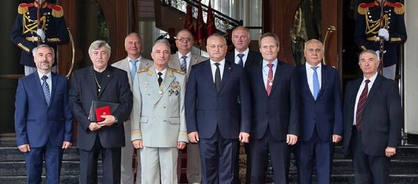Președintele Igor Dodon a oferit distincții de stat cu ocazia Zilei Independenței Președintele Igor Dodon a oferit distincții de stat cu ocazia Zilei Independenței - Sputnik Молдова