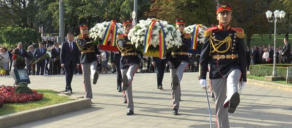 La mulți ani Moldova! Flori, discursuri și urări La mulți ani Moldova! Flori, discursuri și urări - Sputnik Moldova-România