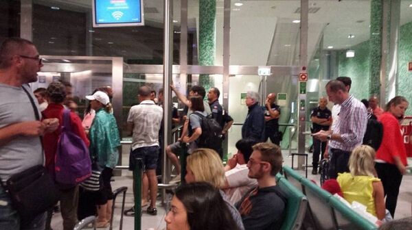 Pasagerii români care au fost blocați în aeroportul din Lisabona - Sputnik Moldova-România