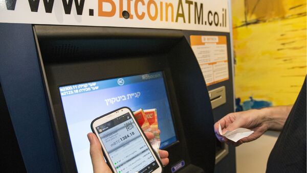 Первый биткоин-банкомат в Тель-Авиве, Израиль, который был открыт в июле 2014 года - Sputnik Молдова