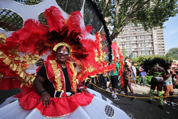 Carnavalul din Notting Hill a devenit simbolul toleranței și unității persoanelor de diferite naționalități. - Sputnik Moldova