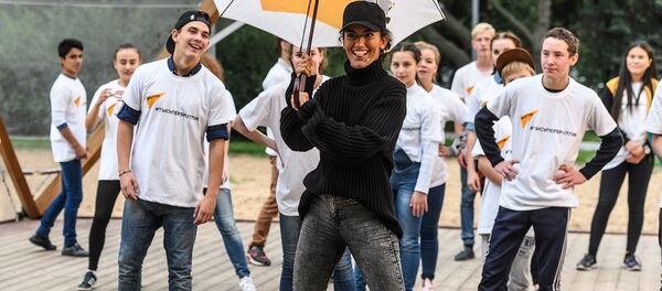 Sputnik подарил детям из шоу Ты супер! Танцы мастер-класс от Тодес - Sputnik Молдова