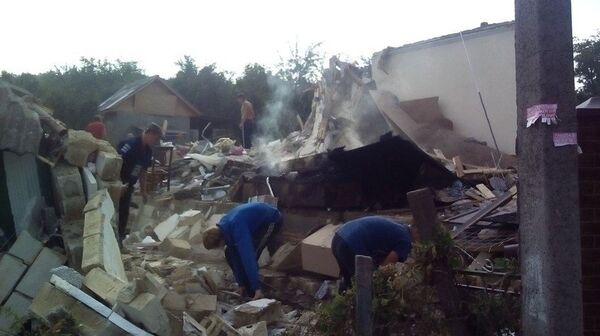 В Фэлештах от взрыва рухнул дом В Фэлештах от взрыва рухнул дом - Sputnik Молдова