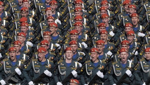 Военный парад, посвященный 65-летию Победы в ВОВ - Sputnik Moldova-România