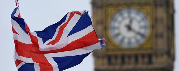 Флаг Британии на фоне Биг Бена - Sputnik Молдова