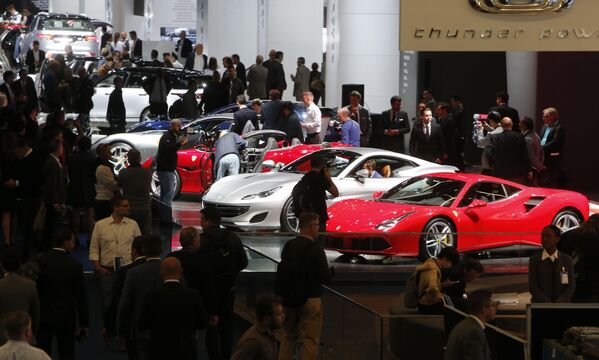 Автомобили Ferrari на Международном автомобильном салоне во Франкфурте, Германия - Sputnik Молдова