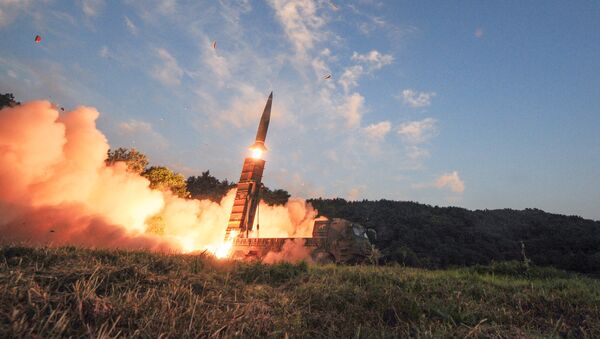 South Korean troops fire Hyunmoo Missile into the waters of the East Sea at a military exercise in South Korea September 4, 2017 - Sputnik Moldova-România