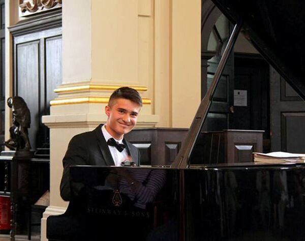 Andrei Anghel - Sputnik Moldova-România