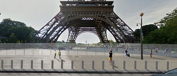 Proiectul gardului de protecție în jurul Turnului Eiffel Proiectul gardului de protecție în jurul Turnului Eiffel - Sputnik Moldova-România