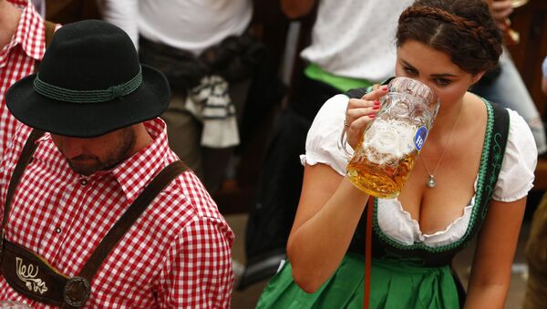 Let It Beer! Oktoberfest Fun Begins in Germany - Sputnik Moldova-România