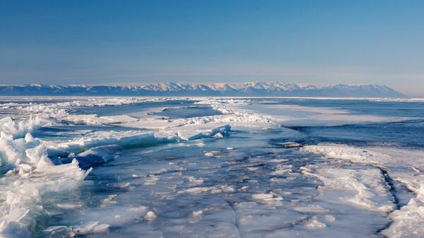Замерзшее озеро, архивное фото - Sputnik Молдова