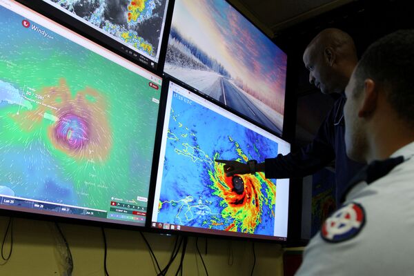 Monitorizarea traiectoriei deplasării uraganului „Maria” în Republica Dominicană - Sputnik Moldova