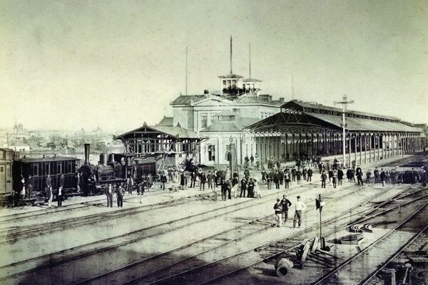 Gara de Nord din București, acum 145 de ani Gara de Nord din București, acum 145 de ani - Sputnik Moldova-România