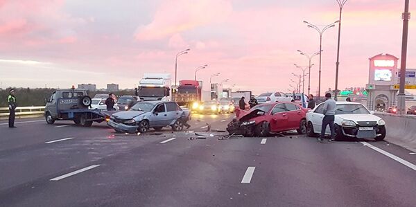 Accident rutier pe șoseaua de centură din Moscova (MKAD) Accident rutier pe șoseaua de centură din Moscova (MKAD) - Sputnik Moldova-România