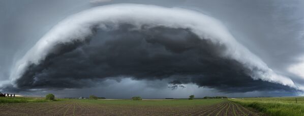 Снимок Minnesota shelf cloud фотографа John Finney, вошедший в список финалистов конкурса Weather Photographer of the Year 2017 - Sputnik Молдова