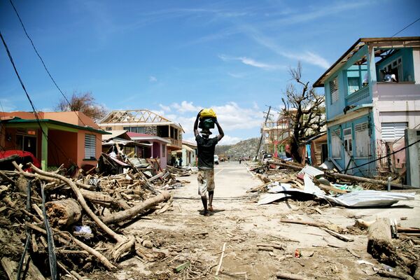 Разрушения на карибском острове Доминика в результате урагана Мария - Sputnik Молдова
