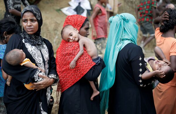 Беженцы рохинджа во временном лагере в городе Кокс-Базар, Бангладеш - Sputnik Молдова