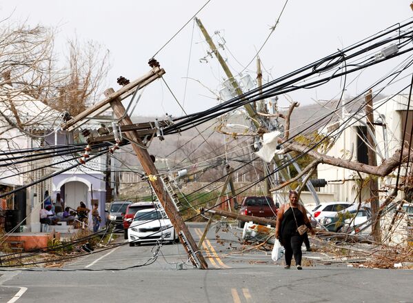 Ураган Мария пятой категории привел к серьезным разрушениям в странах Карибского бассейна - Sputnik Молдова