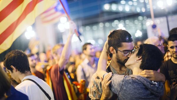 Acțiune publică în Catalonia în timpul campaniei pentru referendumul de independență - Sputnik Moldova-România