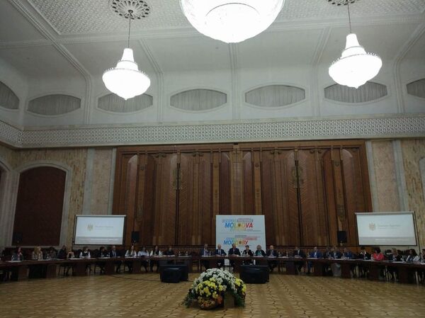Круглый стол на тему: Откройте гостепреимную Молдову,  который прошел в Кишиневе - Sputnik Молдова
