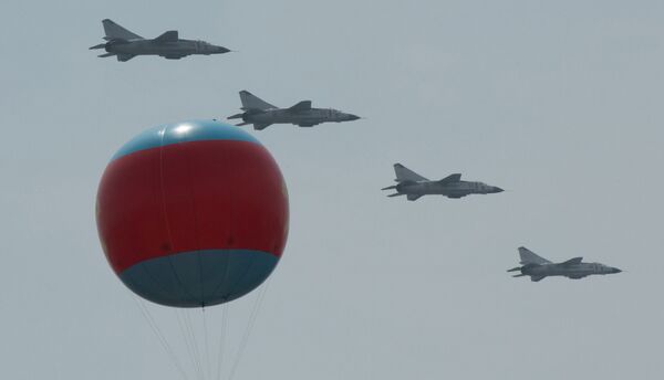 MiG 23 la parada de la Phenian MiG 23 la parada de la Phenian - Sputnik Moldova