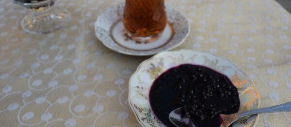 Заготовка на зиму: варенье из чёрной бузины - Sputnik Молдова