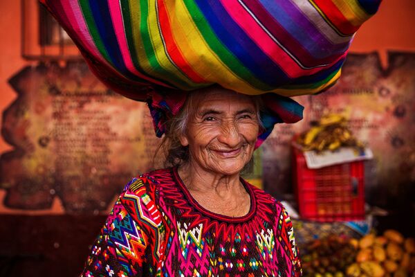 Фотография жительницы Гватемалы, включенная в книгу The Atlas of Beauty - Sputnik Молдова