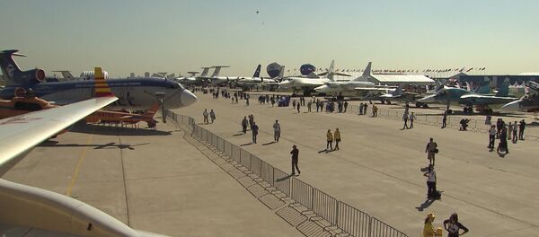 Открытие МАКС-2015: вертолет Ми-38, истребитель Су-35 и самолет Чирок - Sputnik Молдова