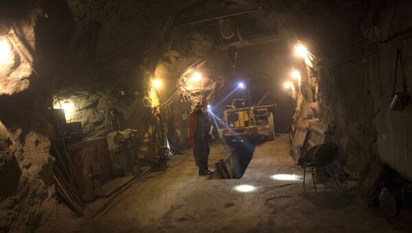 Березовский золотоносный рудник в Свердловской области - Sputnik Moldova-România