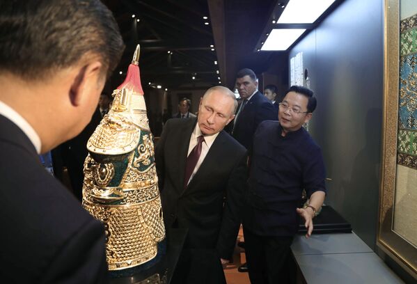 Президент России Владимир Путин на выставке культурного наследия Китая в Сямэне - Sputnik Молдова