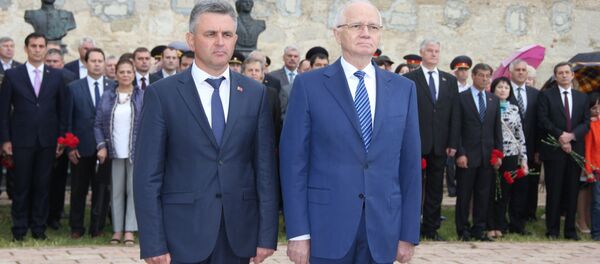 Лидер Приднестровья Вадим Красносельский и посол России в РМ Фарит Мухаметшин - Sputnik Молдова