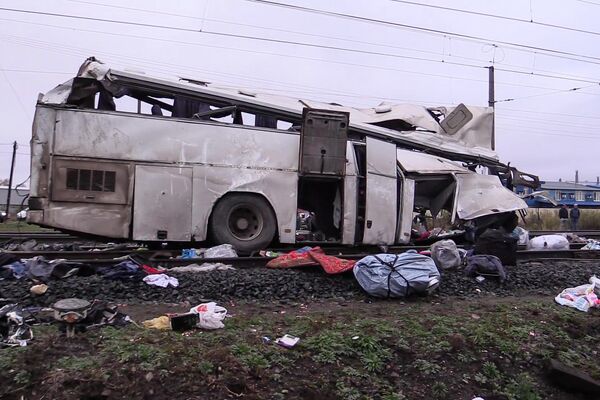 Автобус и поезд столкнулись на ж/д переезде во Владимирской области - Sputnik Молдова