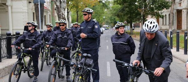 Ambasadorul SUA la Chișinău, James Pettit la lansarea Serviciului de patrulare pe biciclete al INP - Sputnik Moldova