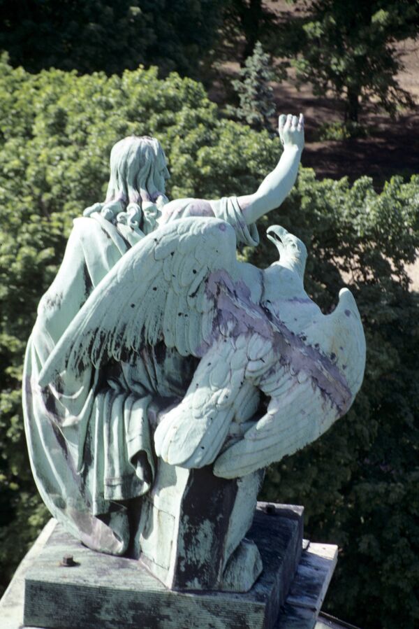 Скульптура Иоанна Богослова Скульптура Иоанна Богослова - Sputnik Молдова