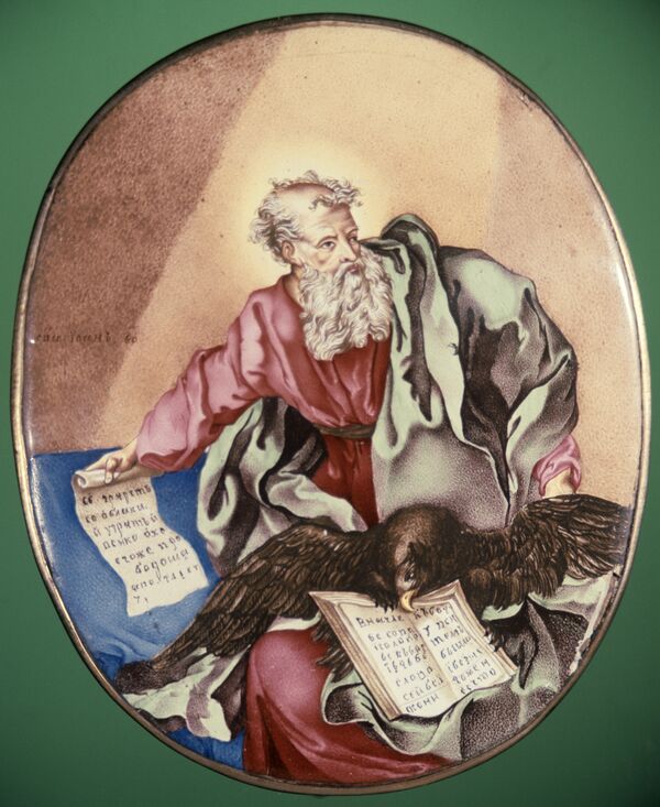 Дробница с изображением евангелиста Иоанна Богослова. Середина XIX века. Финифть. Дробница с изображением евангелиста Иоанна Богослова. Середина XIX века. Финифть. - Sputnik Молдова