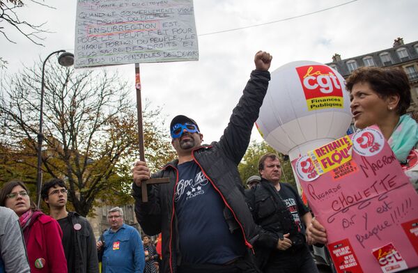 Акция протеста против трудовой реформы в Париже - Sputnik Молдова