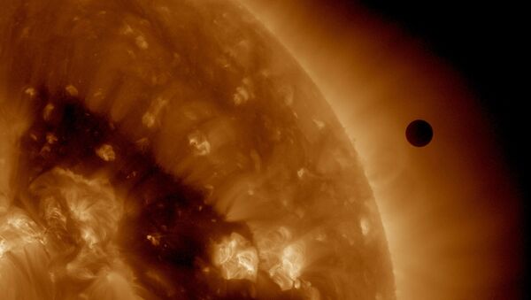 Венера на фоне Солнца - Sputnik Молдова