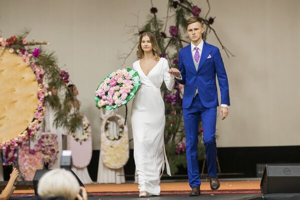 В рамках Флористическое шоу Flowers World были представлены и букеты для невест - Sputnik Молдова