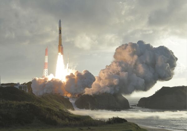 Запуск японской ракеты H-2A со спутником Michibiki-2 с космодрома Танегасима - Sputnik Молдова