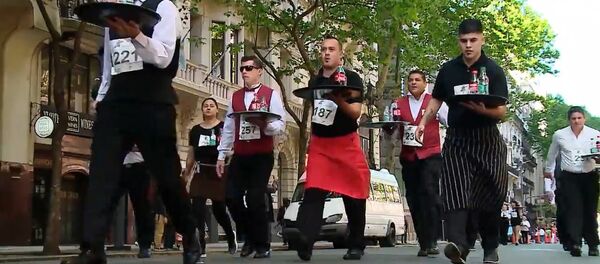 Гонка официантов - Sputnik Молдова