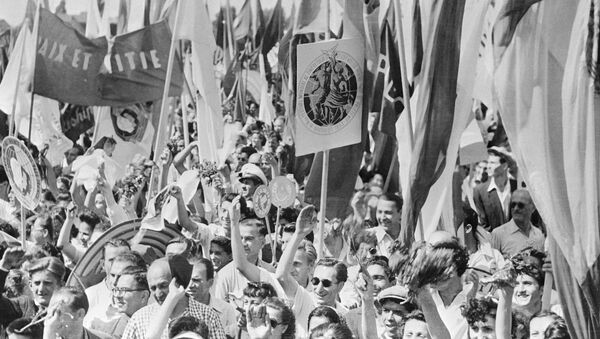 Deschiderea celei de-a IV ediții a Festivalului Internațional al Tineretului și Studenților la București (4-16 august 1953) - Sputnik Moldova-România