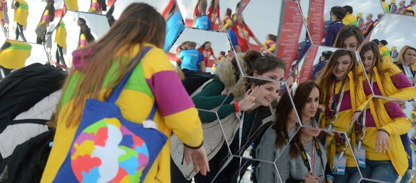 XIX Всемирный фестиваль молодежи и студентов. День второй - Sputnik Молдова