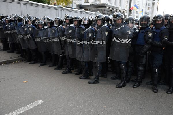 Акция протеста у здания Верховной рады Украины в Киеве Акция протеста у здания Верховной рады Украины в Киеве - Sputnik Moldova